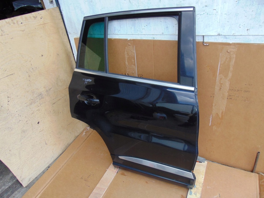 фото №2, Двері правий задня vw tiguan 1 r-line lc9x