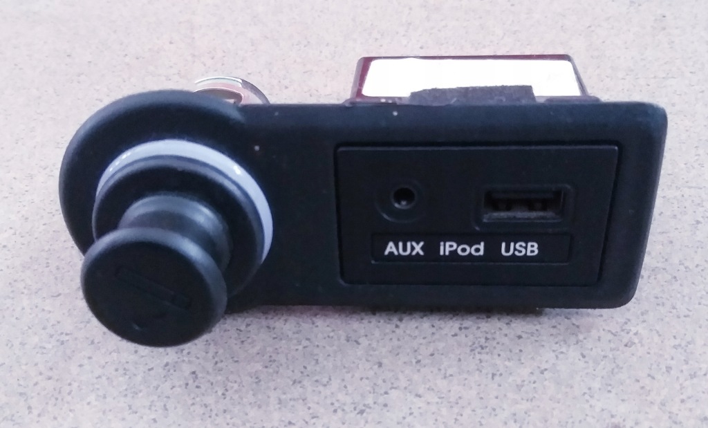 фото №1, Разъём / соединитель usb ipod aux hyundai ix20
