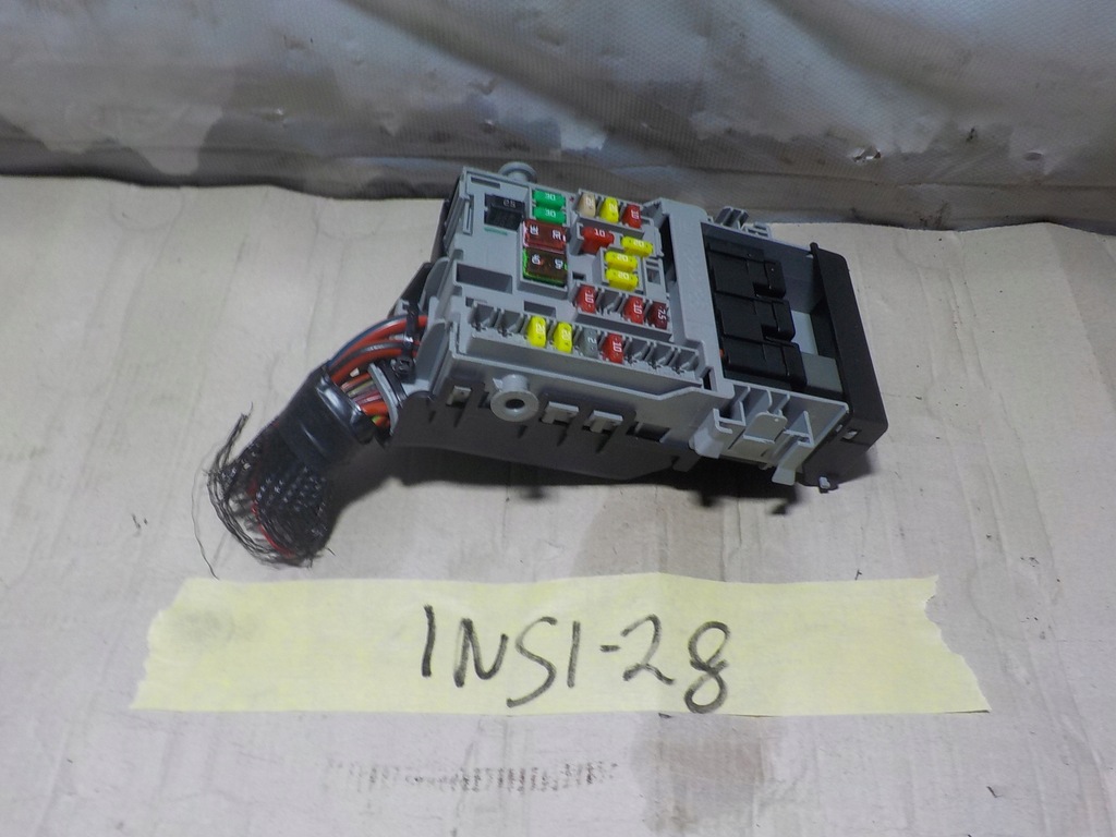 фото №4, Opel insignia 2.0d 2011r коробка предохранителей 13222786