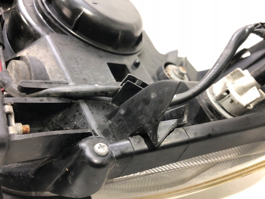 фото №10, Фара правый перед subaru forester ii лампа