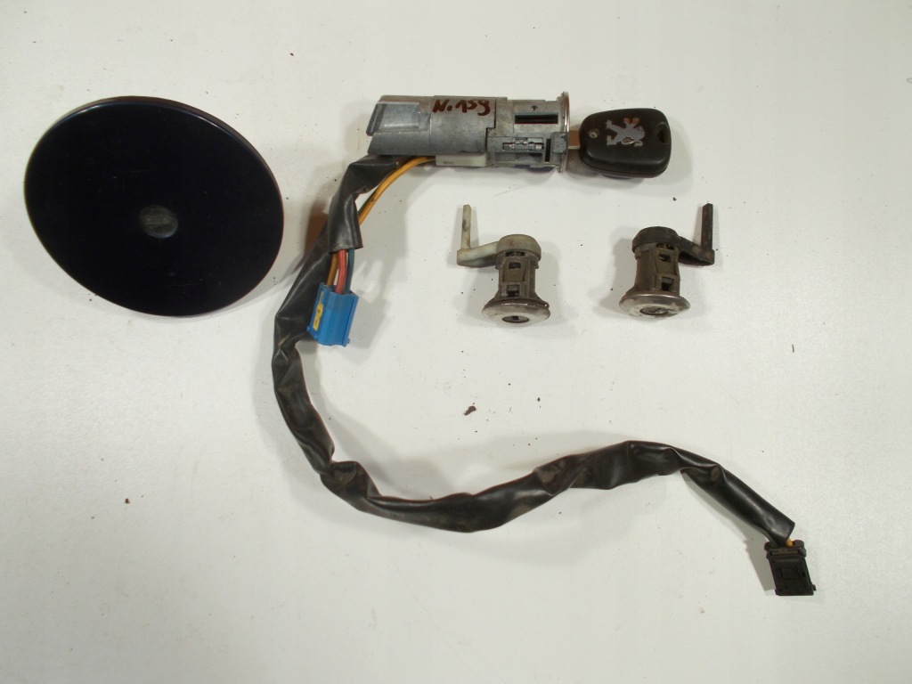 Купити Комплект вкладиші замок запалювання 3 роз'єми замок кришка peugeot 206 oryg.