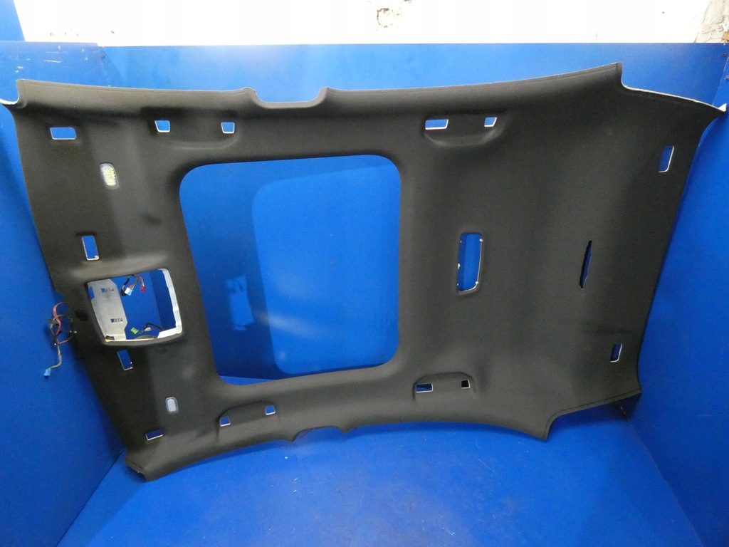 фото №1, Mercedes a w176 потолок pod панорама люк