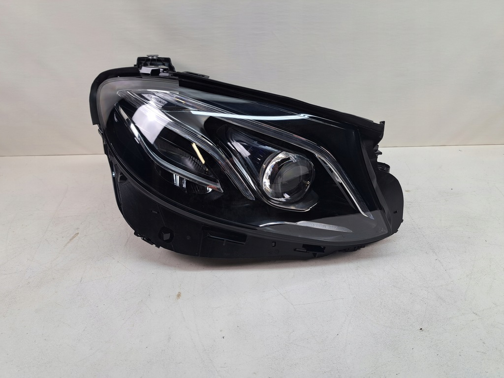 фото №1, Лампа перед правая mercedes e-klasa w213 full led multibeam