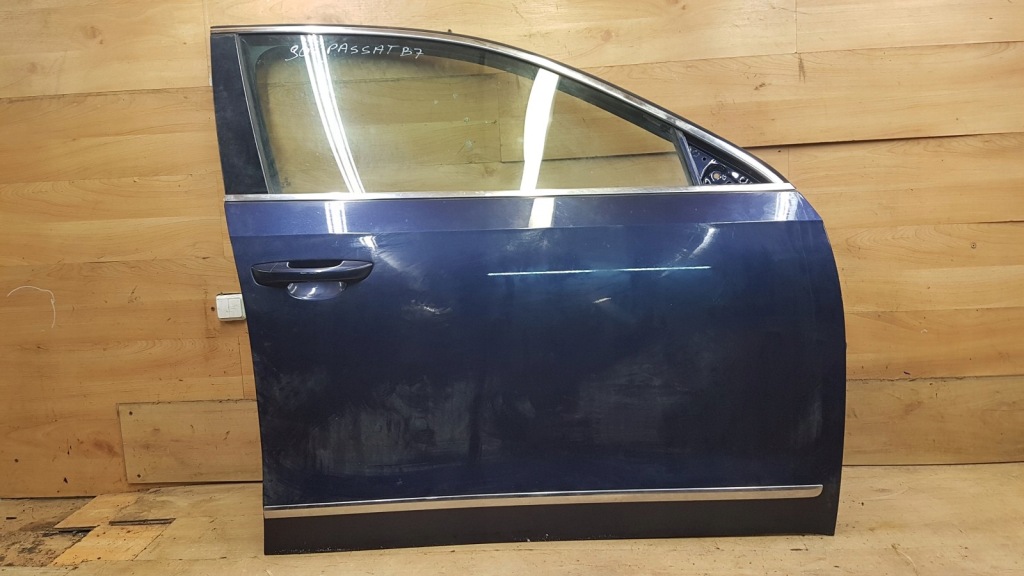 Купити Двері праве передні комплектна  vw passat b7 седан америка lak lh5x