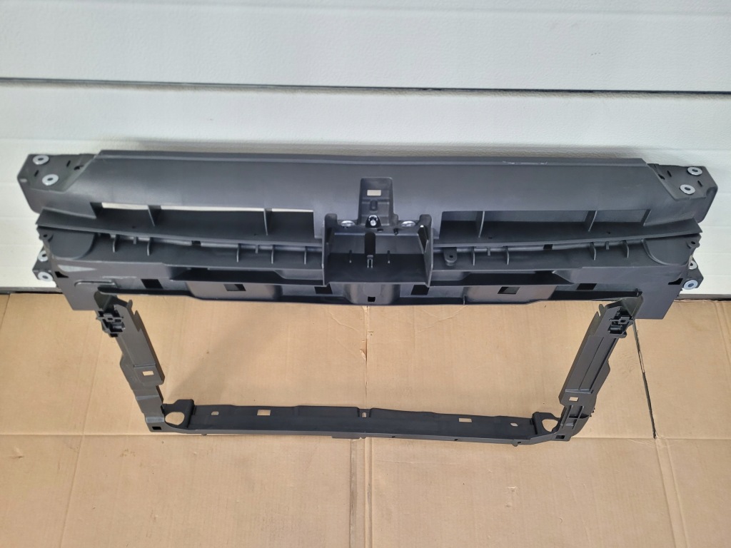 фото №1, Pas перед volkswagen touran 05.15-