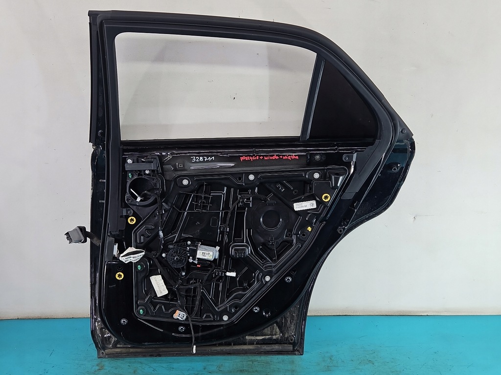 фото №13, Дверь задняя правое lancia thema ii 11-14 чёрный px8