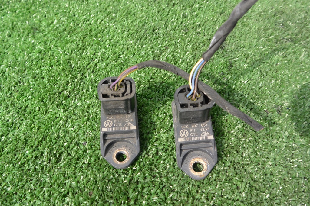 фото №1, Датчик ускорения 3c0907651 vw passat cc