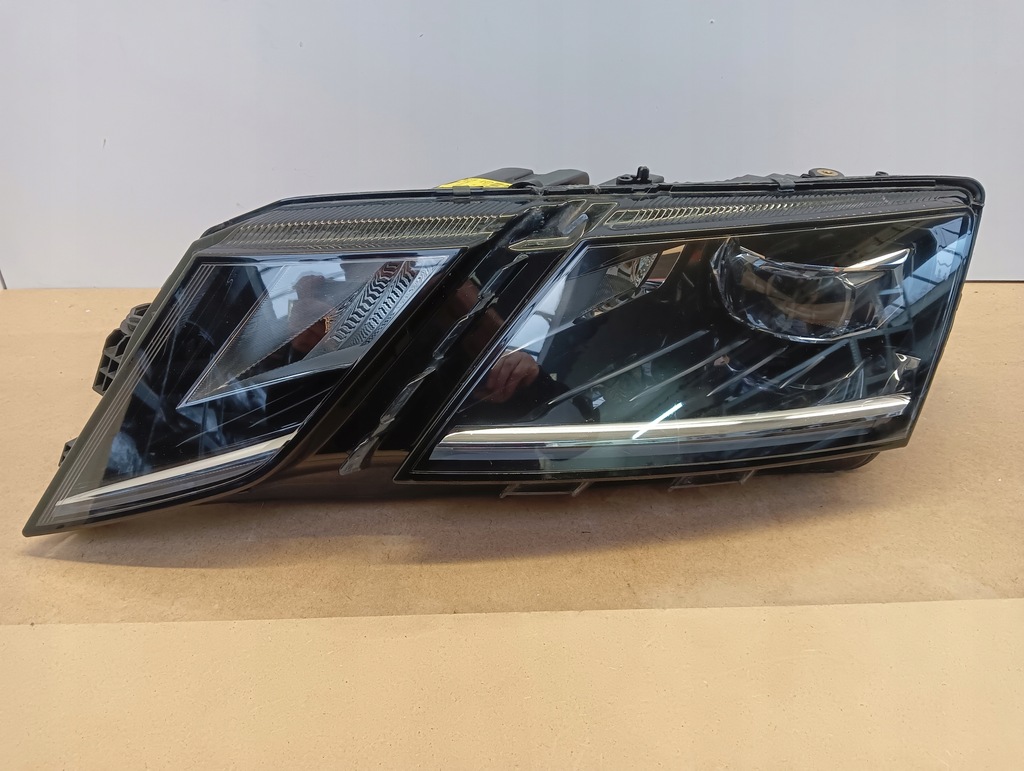 фото №1, Лампа ліва skoda octavia iii lift full led