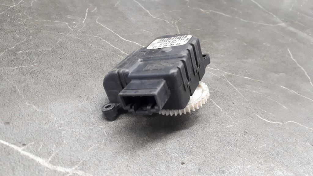 фото №1, 6982667 моторчик отопителя mini cooper r50