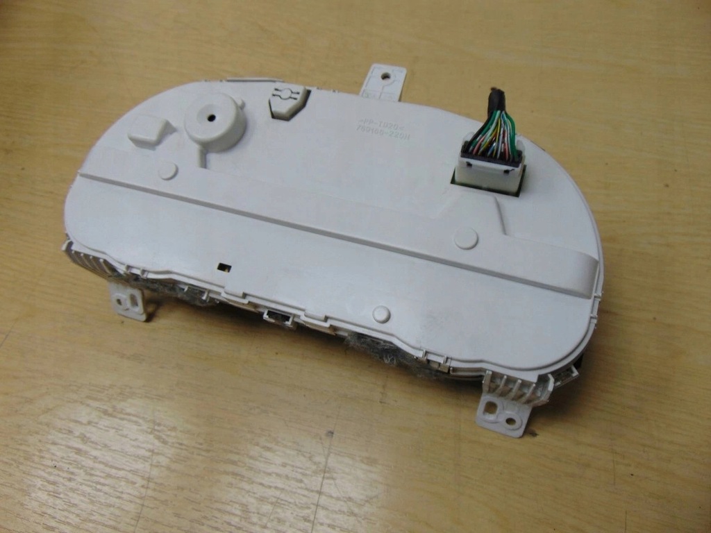 фото №7, Лічильник приладова панель mitsubishi outlander ii 2.0 d europa