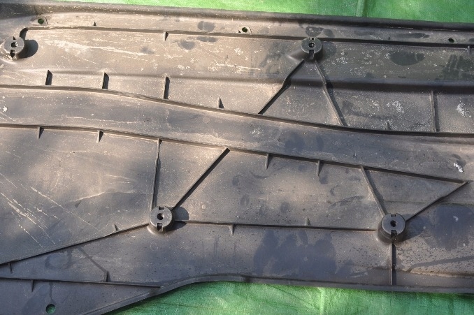 Защита подвеска vw passat b8 3q0825202 3q0825201 Недорого