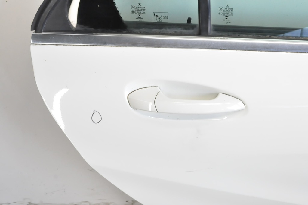 фото №2, Mercedes w176 дверь правый задняя задние