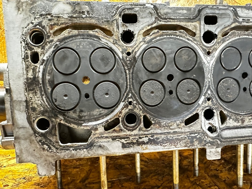 Головка крышка валы fiat doblo alfa 1.6 jtd jtdm 552470470 55212117 в Украине