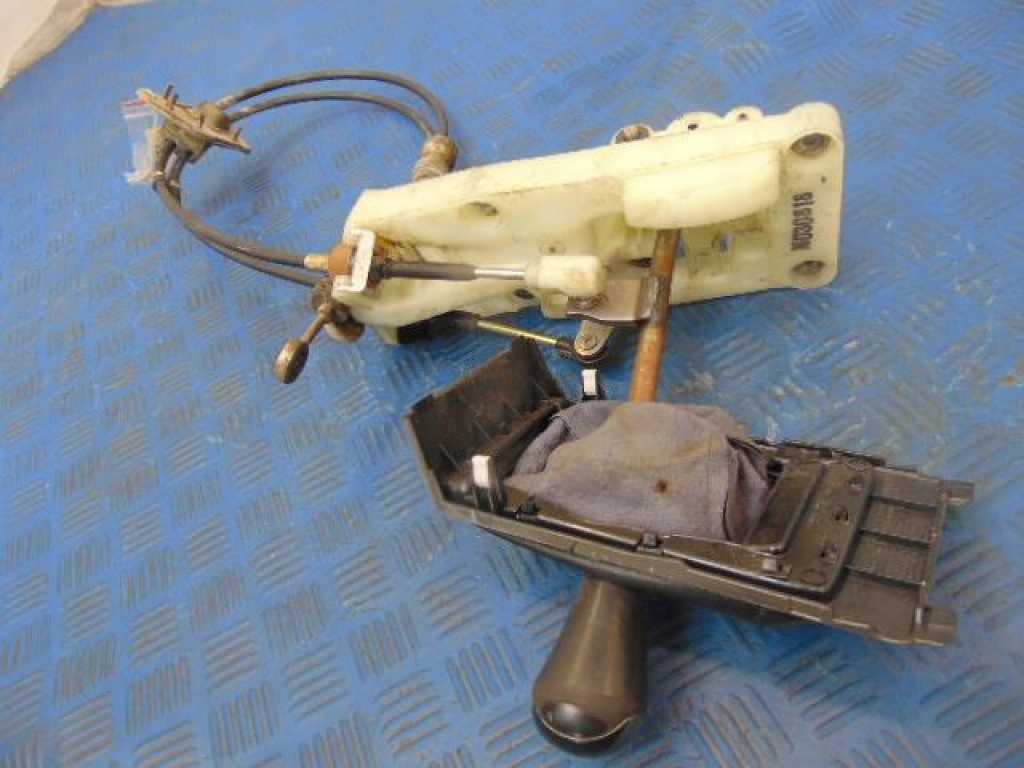 фото №5, Nissan x-trail t30 2.0 16v домкрат переключения передач