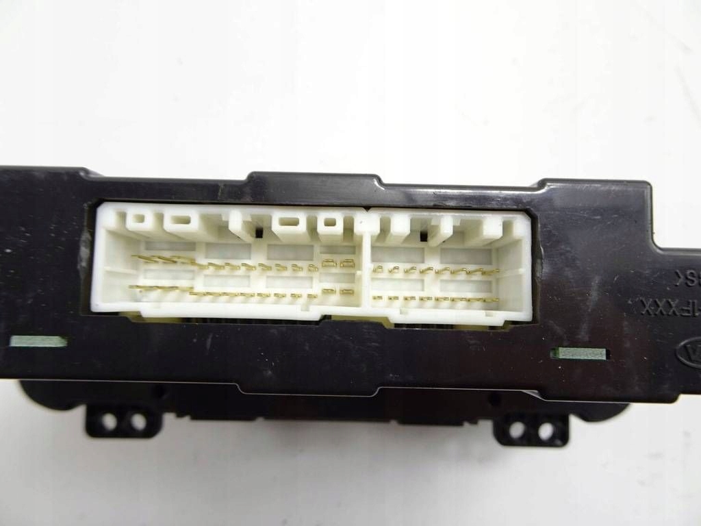 фото №6, Kia sportage 2009 панель кондиционера