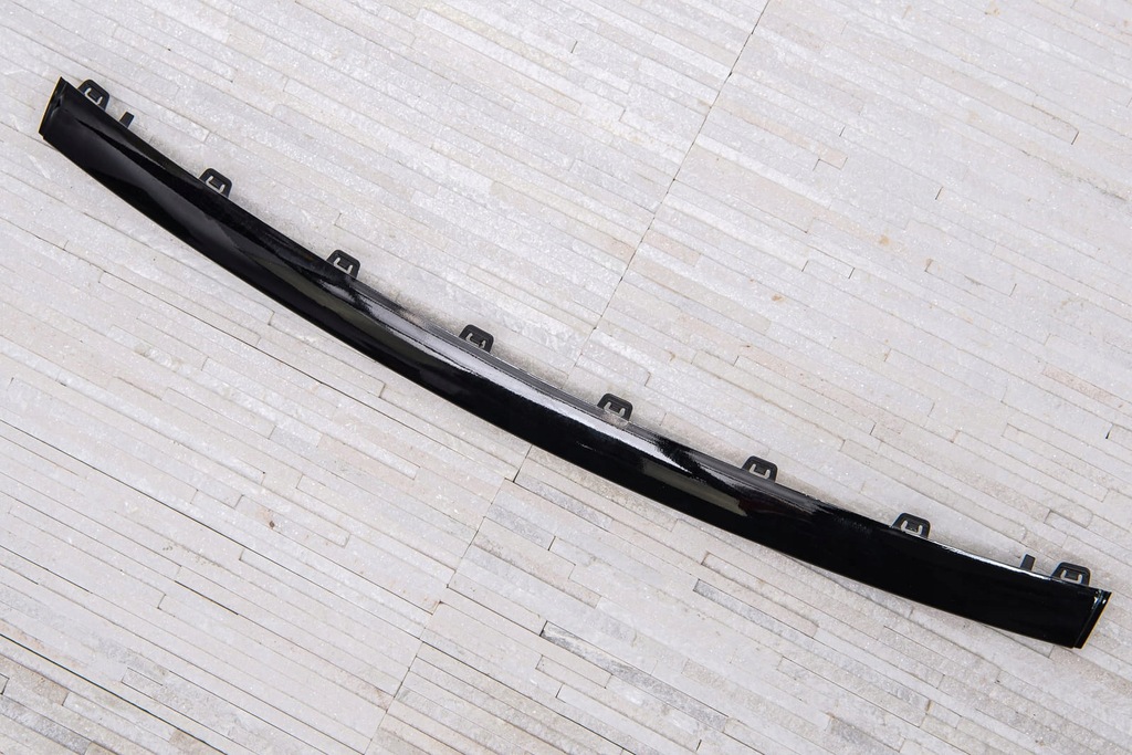 фото №12, Mercedes c-class w205 amg 2019-21 молдинг перед бампера середина a2058859102