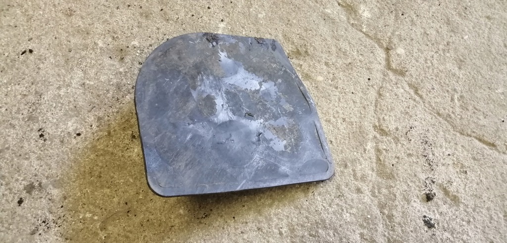 фото №1, Vw passat b7 заглушка подвеска правая 3c0825952