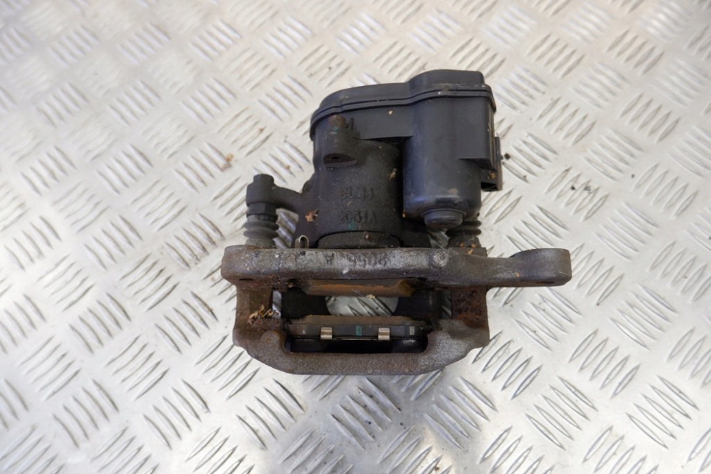 фото №6, Суппорт тормозной задний левый nissan x-trail t32_ 440104ca0a 1.6l дизель