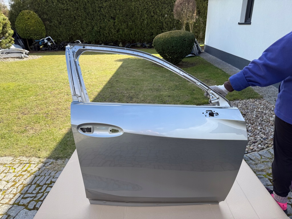 фото №2, Двері передні праве lexus ux 2018 - 2025 .