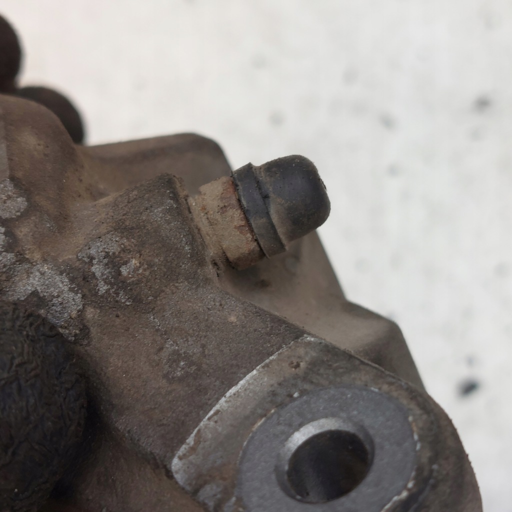 фото №15, Subaru legacy 5 v супорт гальмівний лівий задня tokico