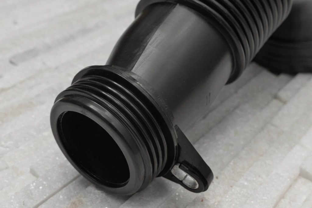 Bmw seria 4 f32 2013-2020 шланг повітрозабірник повітря 13717605638 Ціна