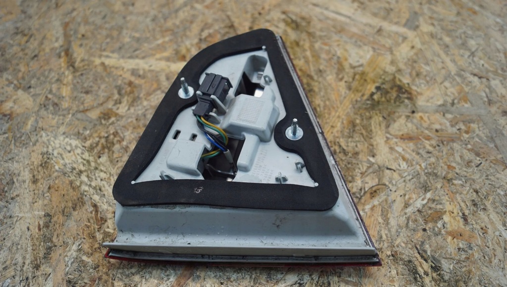 фото №8, Лампа правий задня skoda superb ii lift sedan 3t5945094b