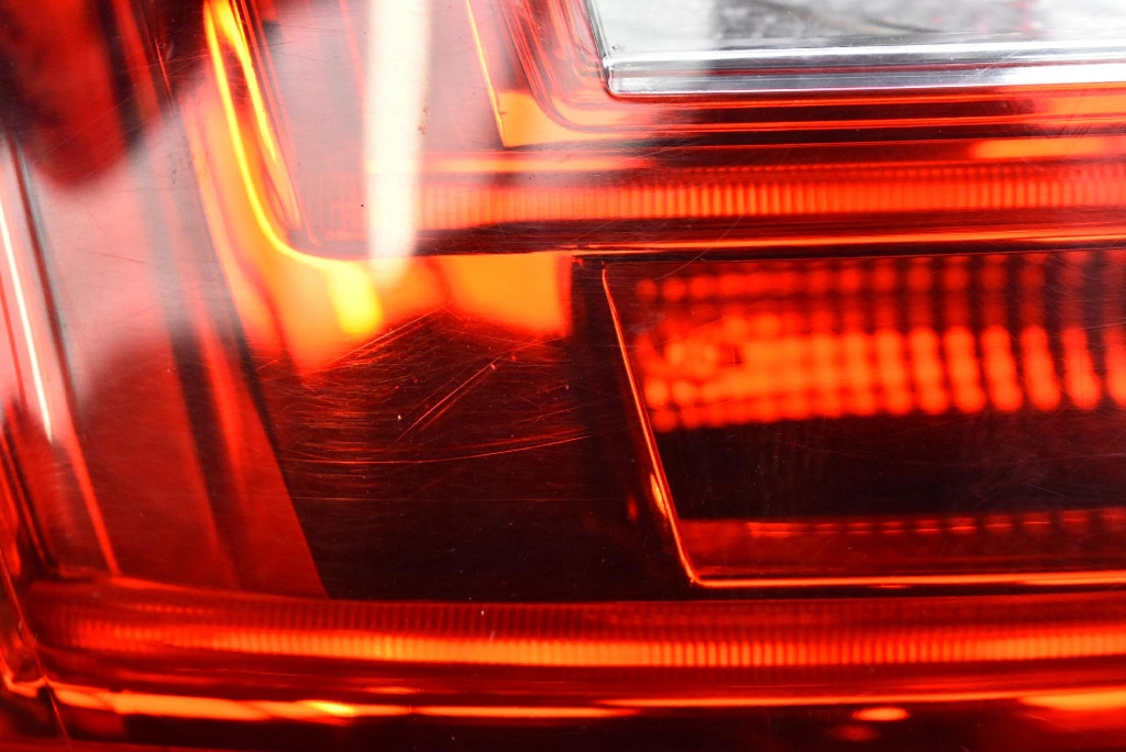 Купить Лампа левая задний  задняя 5e9945095a skoda octavia 3 iii kombi 13-17