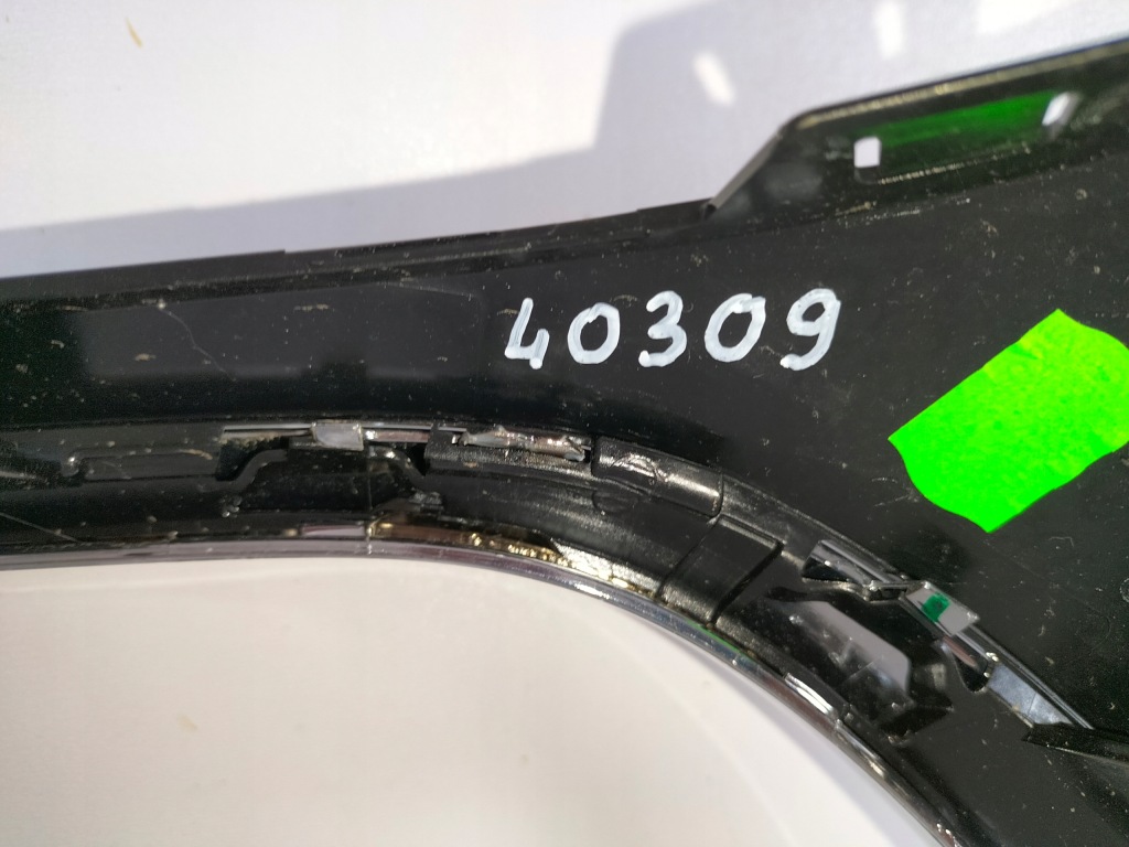 Решётка радиатора рамка решетка mercedes e klasa w214 22- Цена