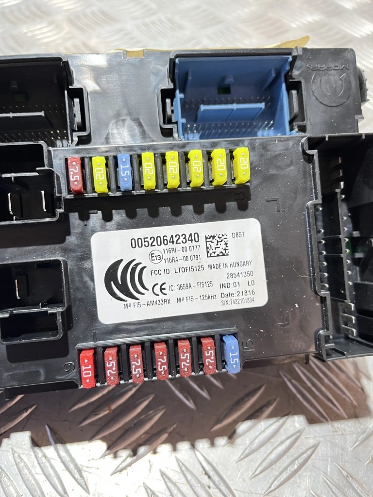 Модуль bsi gem коробка предохранителей jeep renegade 14- 00520642340 Цена