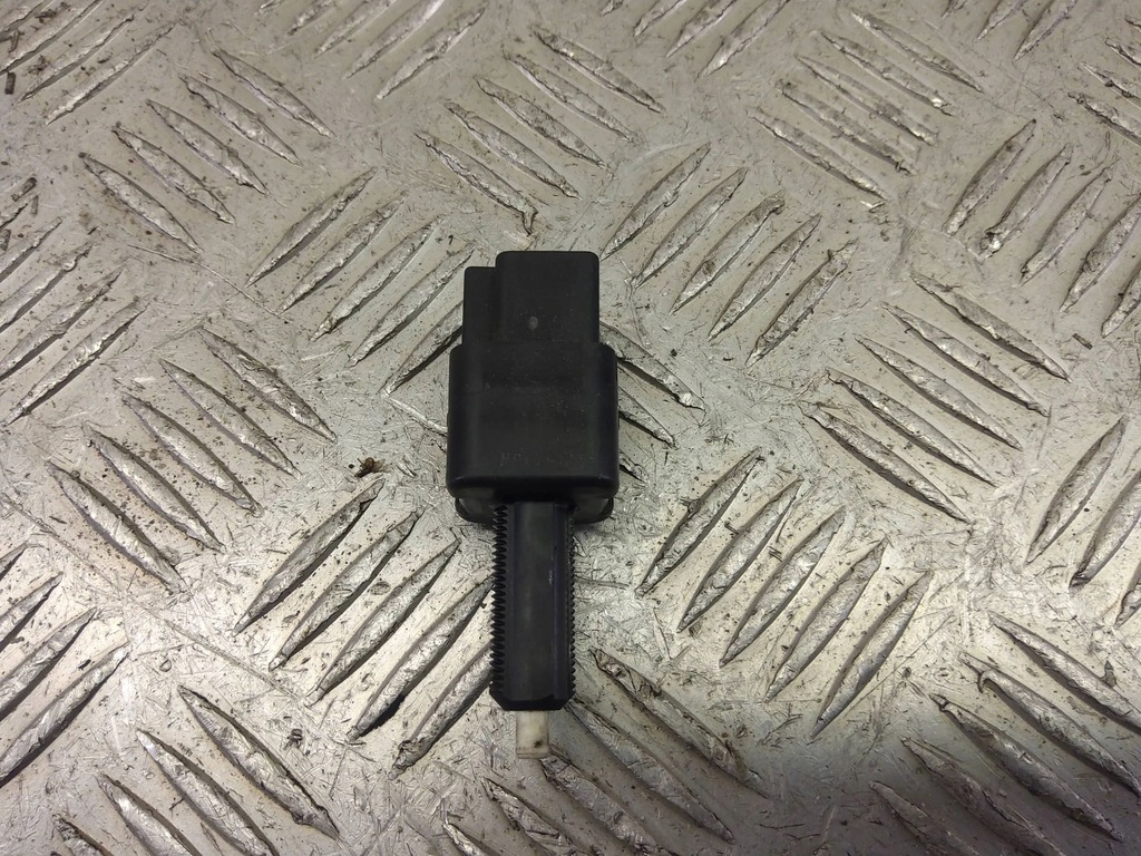 фото №13, Nissan navara d23 2016 датчик тормоза ручного / стояночного