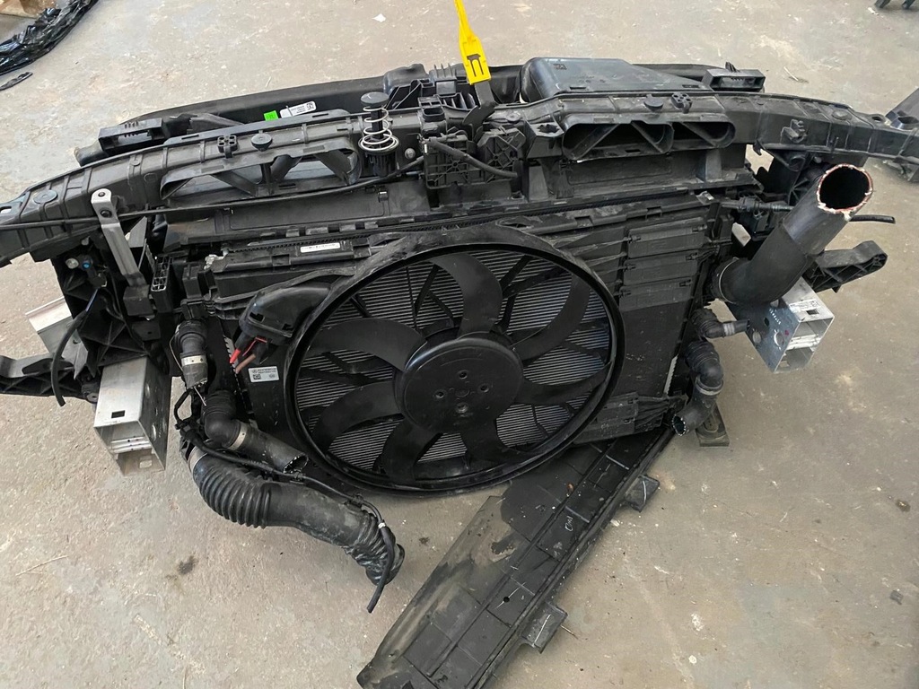 фото №6, Бампер капот лампа pas kompletny перед mercedes glb 247