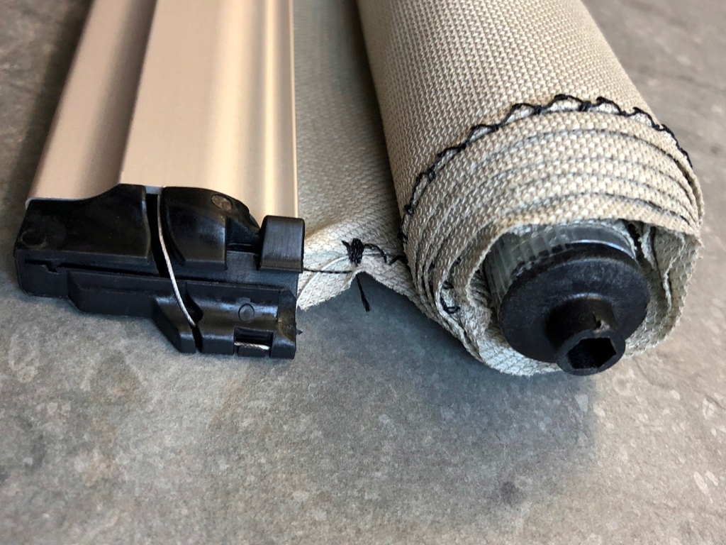 фото №8, Шторка панорамы light grey 436935 светлая серая do volvo v60 v90 xc60 xc90