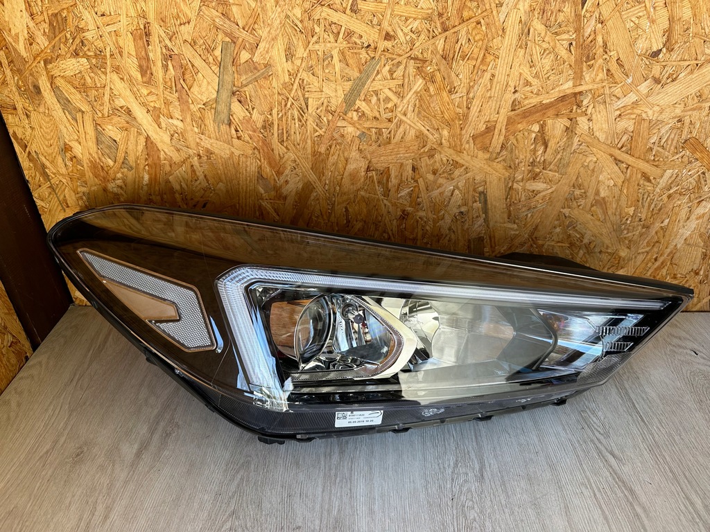 фото №1, Лампа права hyundai tucson ii lift led