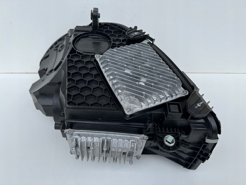 фото №13, Mercedes w206 2021-2024 лампа правая digital light