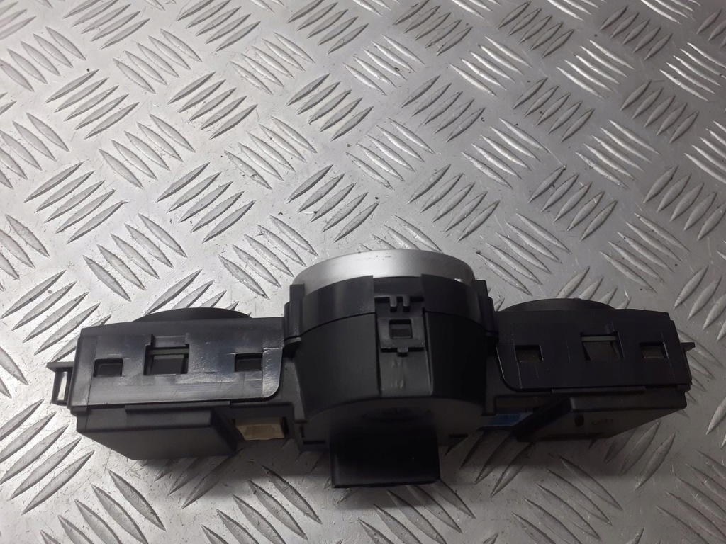 фото №2, Панель керування обдув renault scenic ii 8200501465