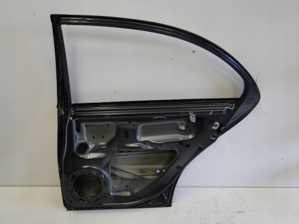 фото №6, Mercedes-benz оригинальный номер a2117300205 дверь задние p