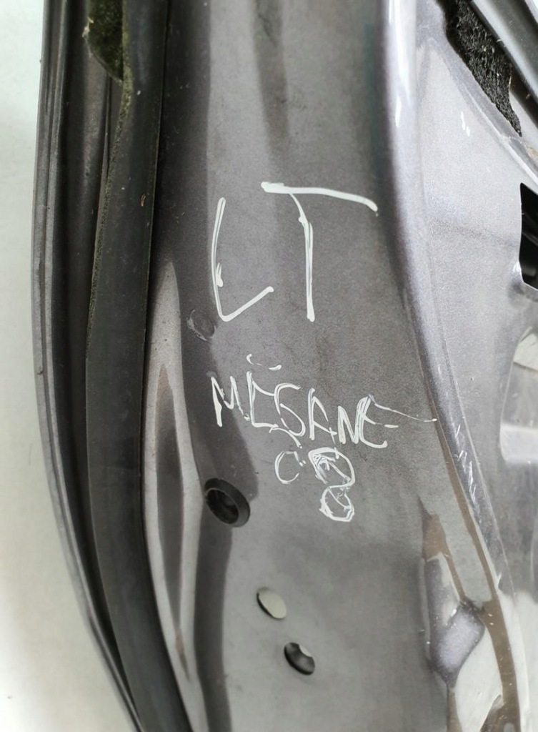 Дверь левый задний  renault megane 2 универсал с Разборки