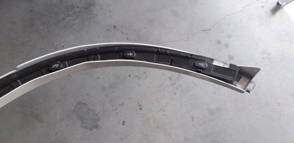 Молдинг крыла левая задний  mercedes glc w254 amg a2548805902 Цена
