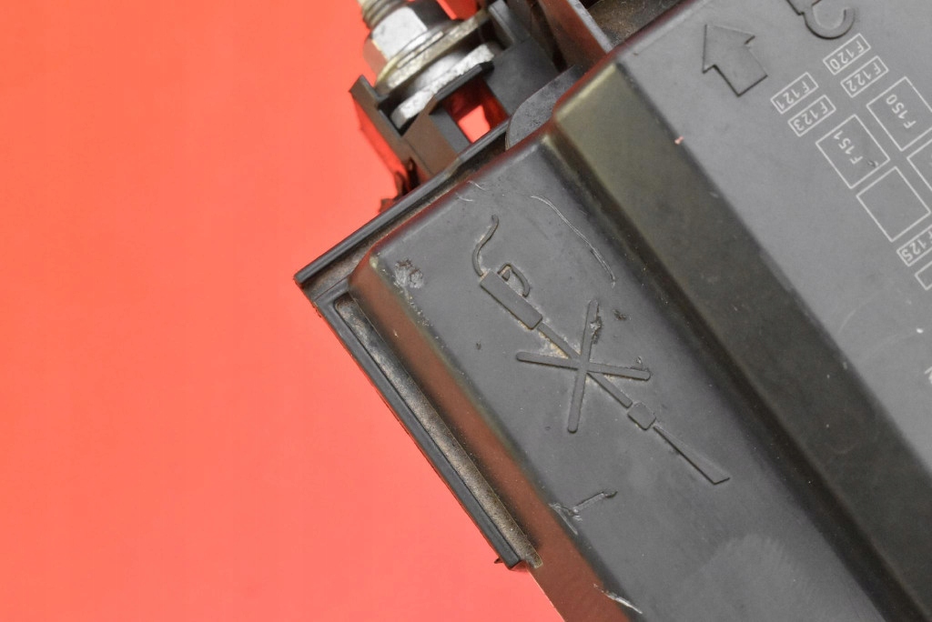 Коробка предохранителей 1034405-00-d tesla model s 772 km 12-20 Недорого