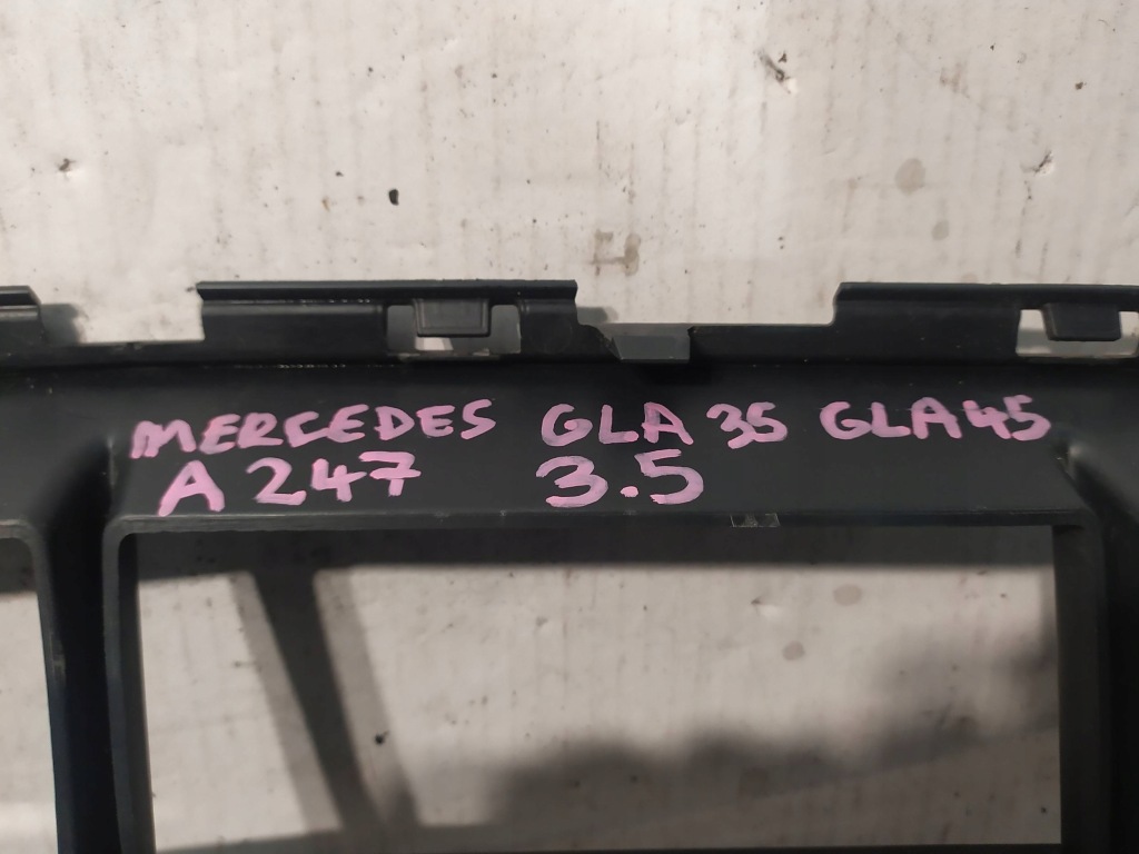 фото №10, Накладка спойлер решётка mercedes gla w247