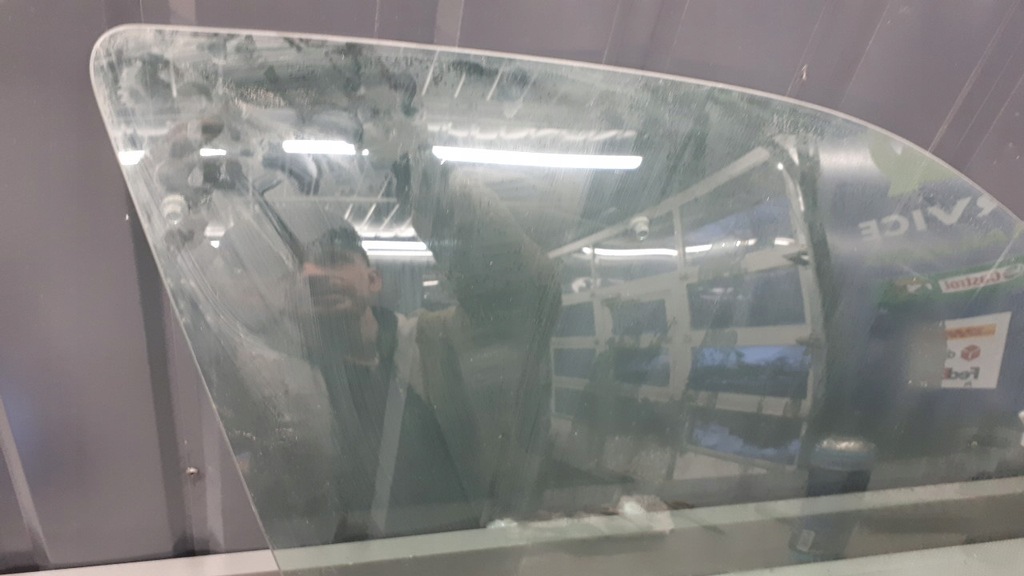 фото №5, Стекло дверь правый перед rover 400 99r