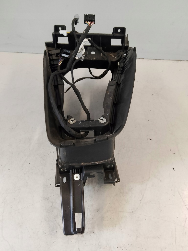 фото №1, Renault clio v туннель консоли