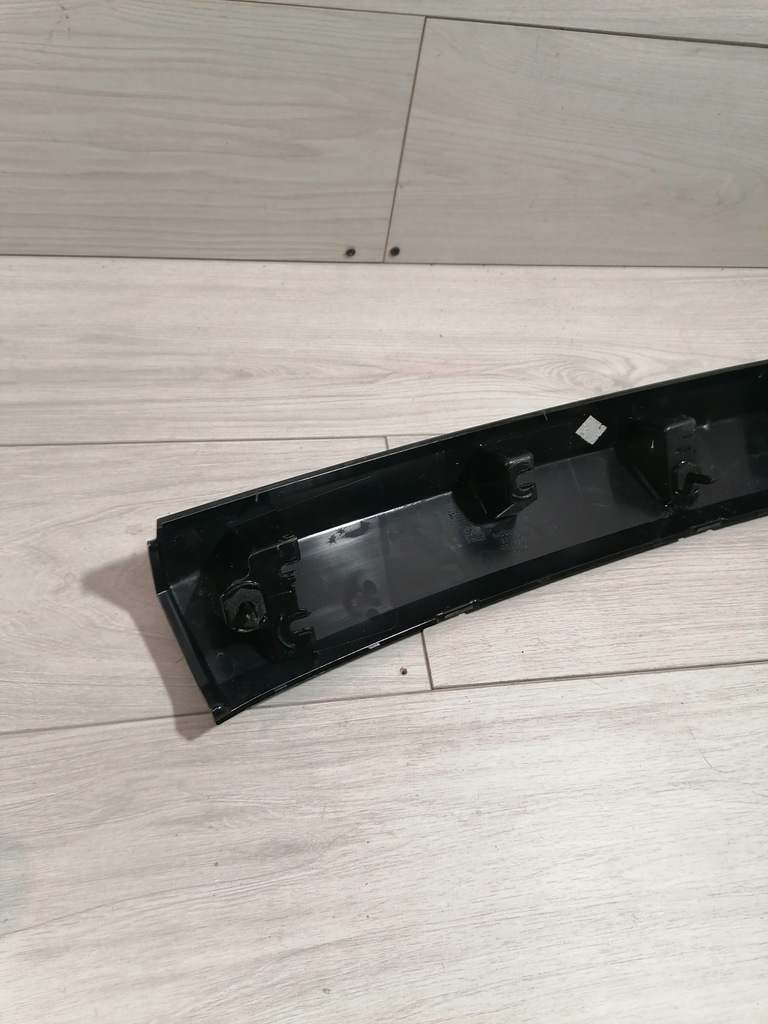 фото №10, Peugeot 2008 ii накладка крышка багажника задняя 98338259