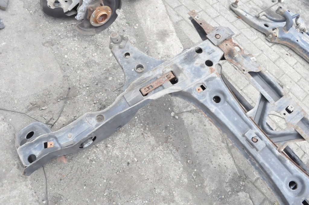 Купити Mercedes klasa b w245 підрамник підвіска підрамник підрамник a1696200687