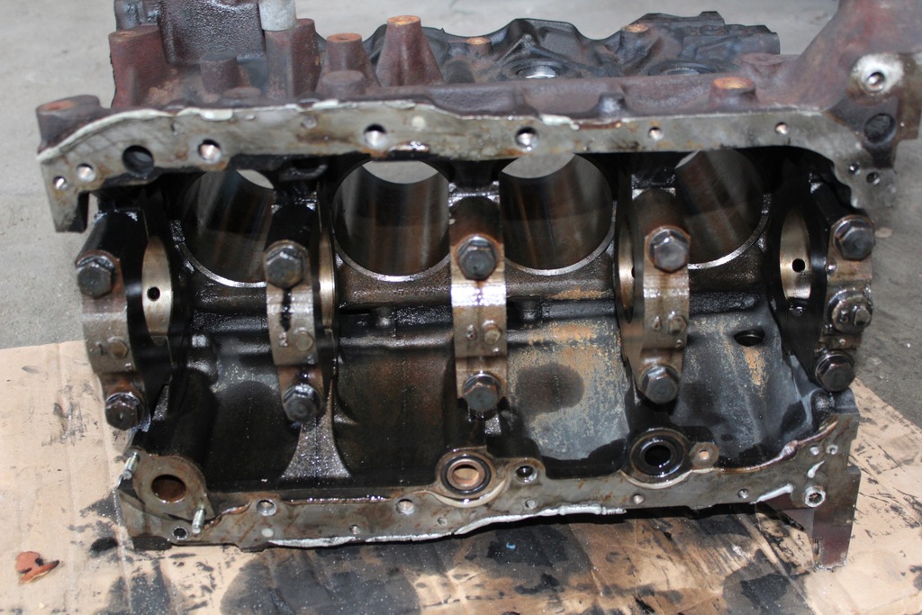 фото №1, Rav4 ii 2.0 d4d блок двигателя