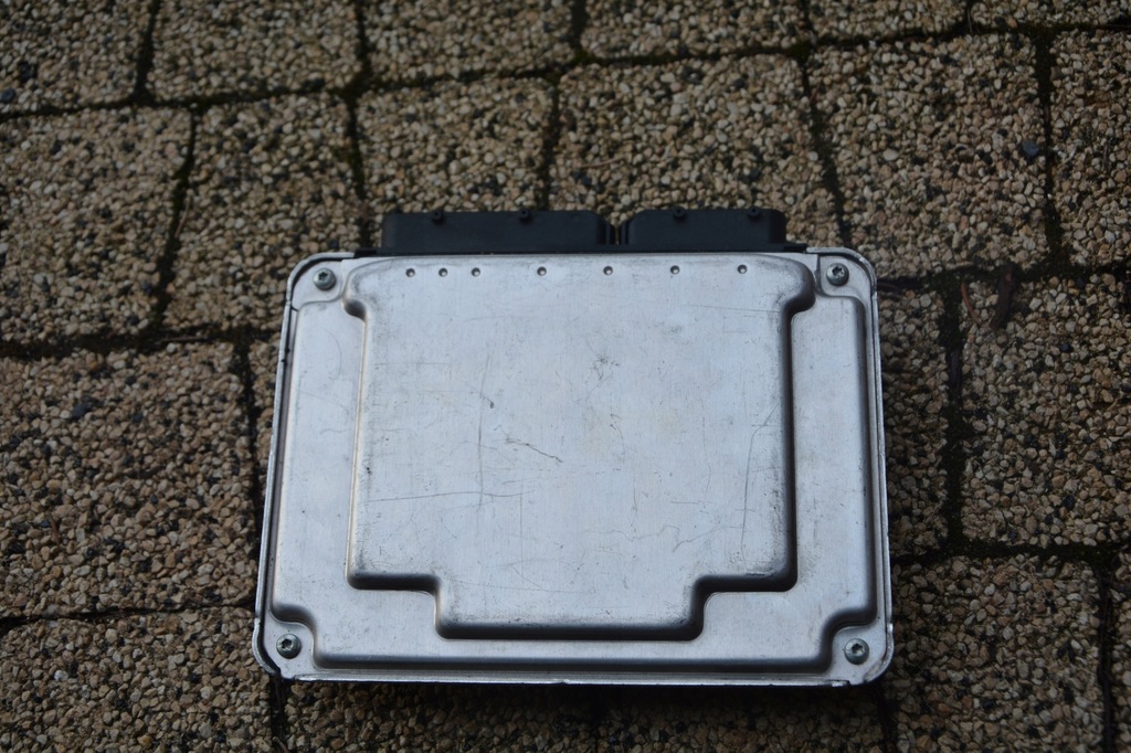 фото №5, Блок управления двигателя audi 8e0907401h