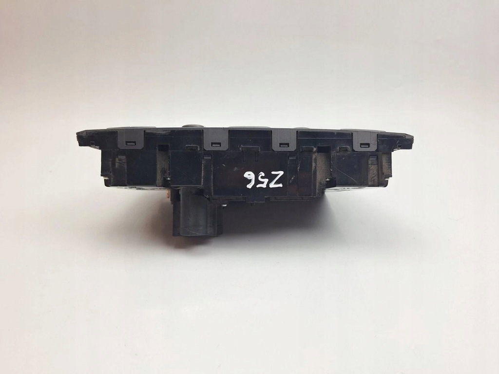 фото №9, Volvo s80 2004 панель кондиционера