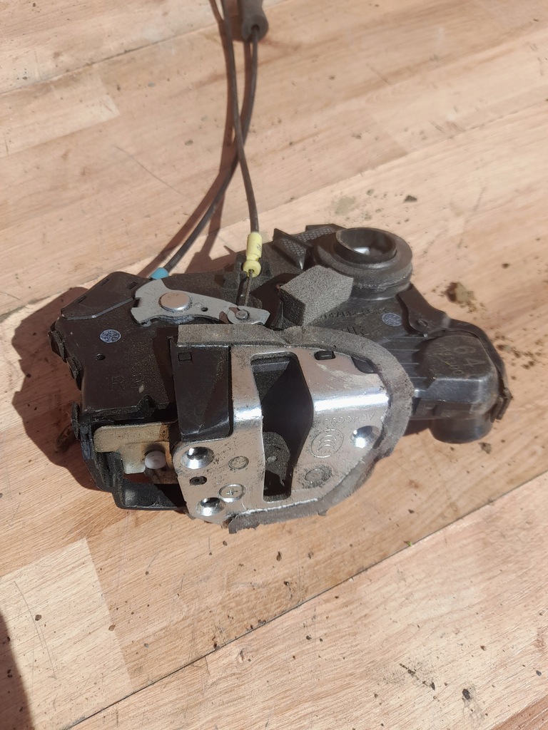 фото №5, Suzuki grand vitara ii замок дверь правый перед eu