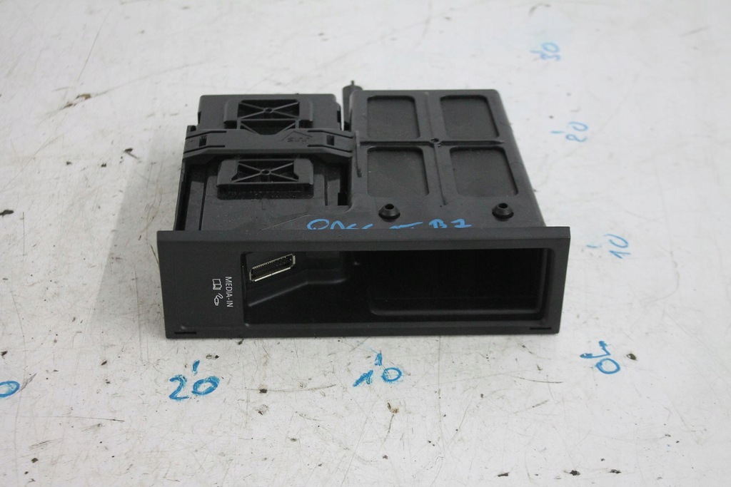 фото №1, Модуль інтерфейс 5n0035341h vw passat b7