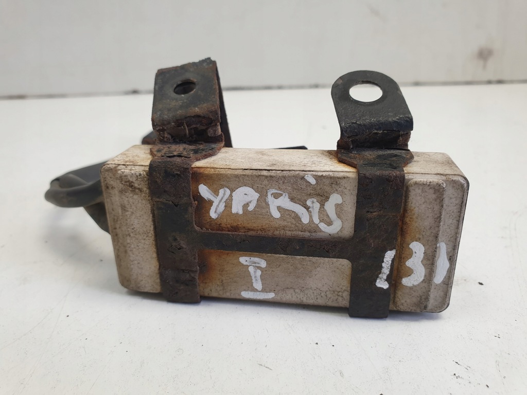 фото №1, Toyota yaris i модуль вентилятора 246810-2851